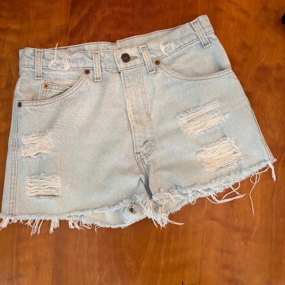 Urban Renewal Recycled Levi’s Shorts Size S - Picture 1 of 6